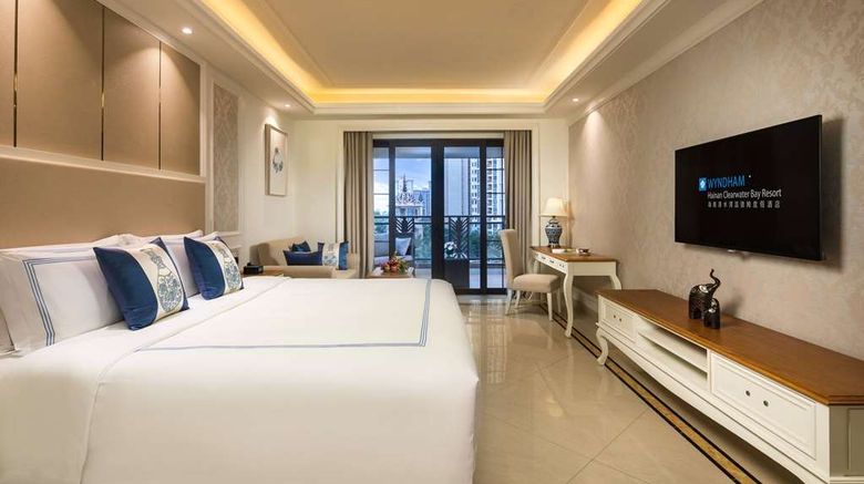 <b>Wyndham Hainan Clearwater Bay Room</b>. Images powered by <a href="https://iceportal.shijigroup.com/" title="IcePortal" target="_blank">IcePortal</a>.