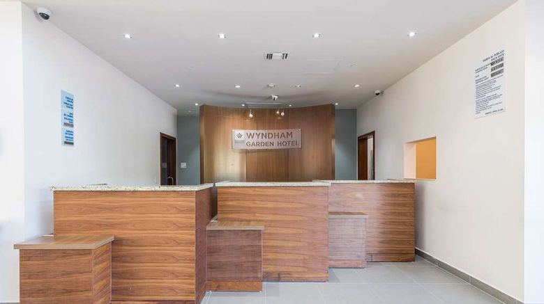 <b>Wyndham Garden Playa del Carmen Lobby</b>. Images powered by <a href="https://iceportal.shijigroup.com/" title="IcePortal" target="_blank">IcePortal</a>.