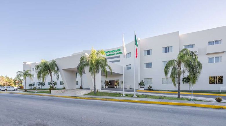 <b>Wyndham Garden Playa del Carmen Exterior</b>. Images powered by <a href="https://iceportal.shijigroup.com/" title="IcePortal" target="_blank">IcePortal</a>.