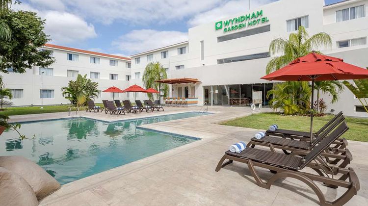 Wyndham Garden Playa del Carmen Pool