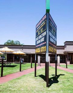 Boomerang Hotel