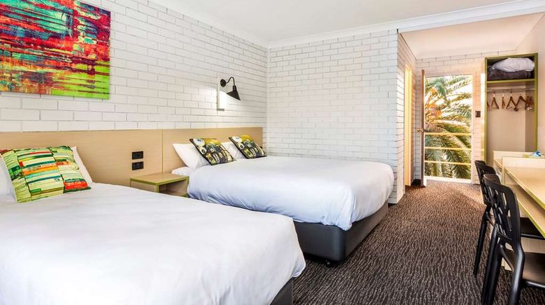 <b>Boomerang Hotel Room</b>. Images powered by <a href="https://iceportal.shijigroup.com/" title="IcePortal" target="_blank">IcePortal</a>.