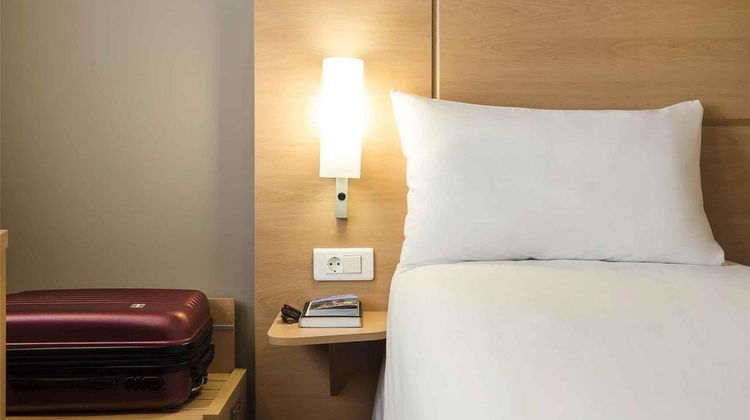 Ibis Yerevan Center Room