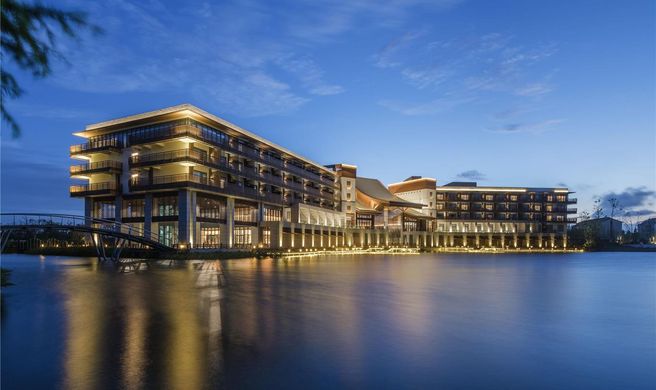 Pullman Zhouzhuang Hotel Exterior