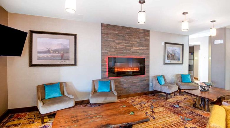 <b>La Quinta Inn & Suites Durango Lobby</b>. Images powered by <a href="https://iceportal.shijigroup.com/" title="IcePortal" target="_blank">IcePortal</a>.
