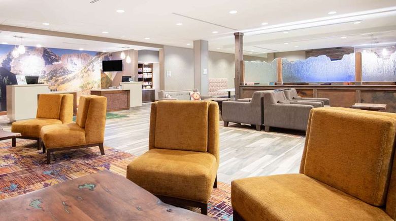 <b>La Quinta Inn & Suites Durango Lobby</b>. Images powered by <a href="https://iceportal.shijigroup.com/" title="IcePortal" target="_blank">IcePortal</a>.