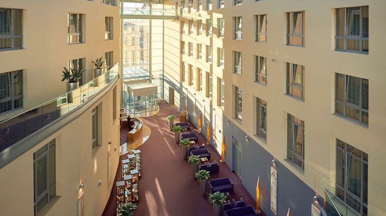 <b>Dorint Hotel am Dom Erfurt Lobby</b>. Images powered by <a href="https://iceportal.shijigroup.com/" title="IcePortal" target="_blank">IcePortal</a>.