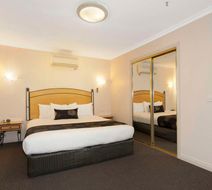 Melbourne Metropole Central Room