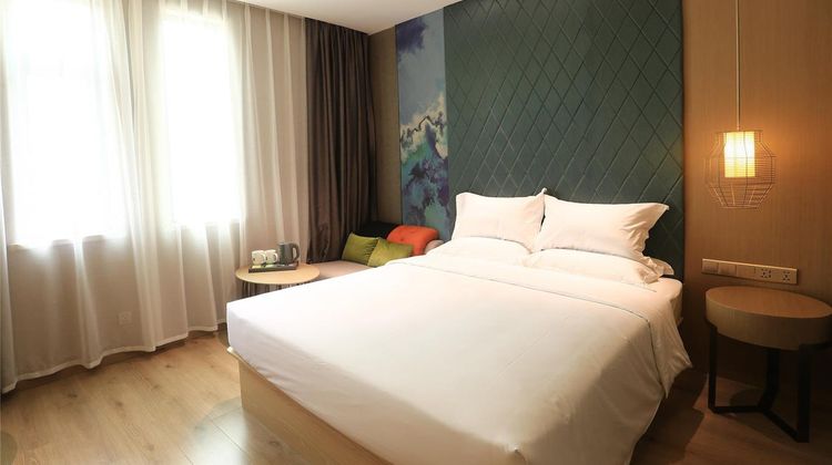 Ibis Styles XM Zhongshan Hotel Room