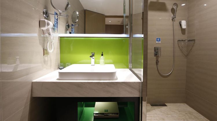 Ibis Styles XM Zhongshan Hotel Room