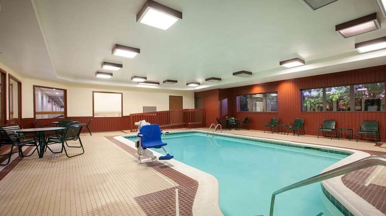 Baymont Inn & Suites Franklin Pool