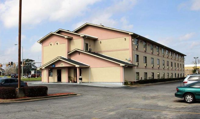 Knights Inn Albany Exterior