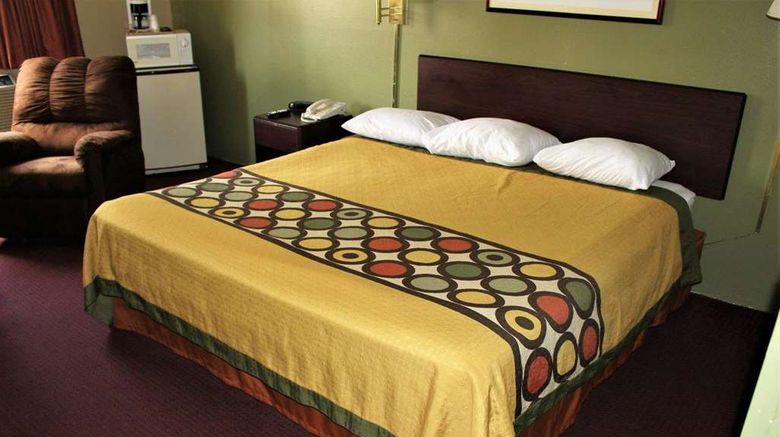 <b>Knights Inn Albany Room</b>. Images powered by <a href="https://iceportal.shijigroup.com/" title="IcePortal" target="_blank">IcePortal</a>.