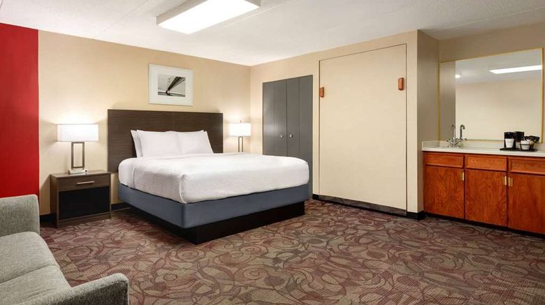 <b>Ramada Alpena Suite</b>. Images powered by <a href="https://iceportal.shijigroup.com/" title="IcePortal" target="_blank">IcePortal</a>.