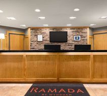 Ramada Alpena Lobby