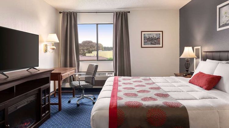 Ramada by Wyndham Arcata Room