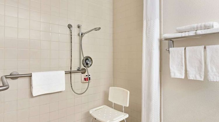 Ramada by Wyndham Arcata Room