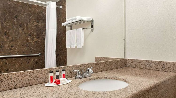 Ramada by Wyndham Arcata Room