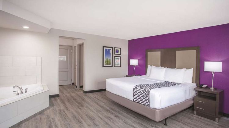 La Quinta Inn & Suites Effingham Room