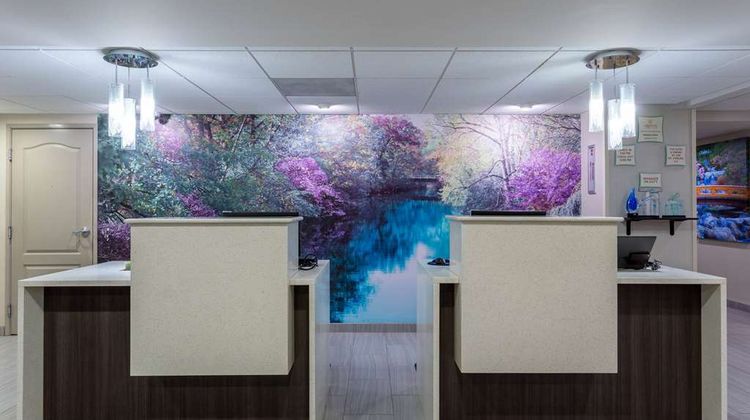 La Quinta Inn & Suites Effingham Lobby