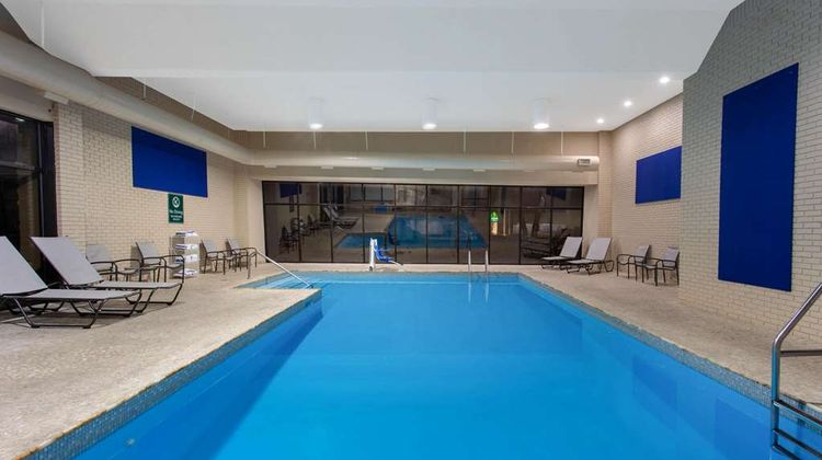 La Quinta Inn & Suites Effingham Pool