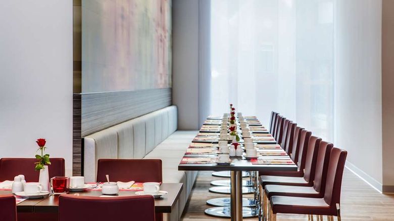 <b>IntercityHotel Enschede Restaurant</b>. Images powered by <a href="https://iceportal.shijigroup.com/" title="IcePortal" target="_blank">IcePortal</a>.