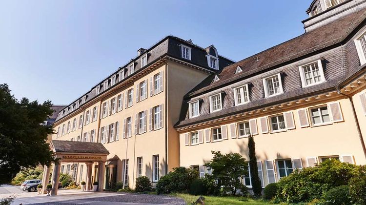 Steigenberger Icon Grandhotel Petersberg Exterior