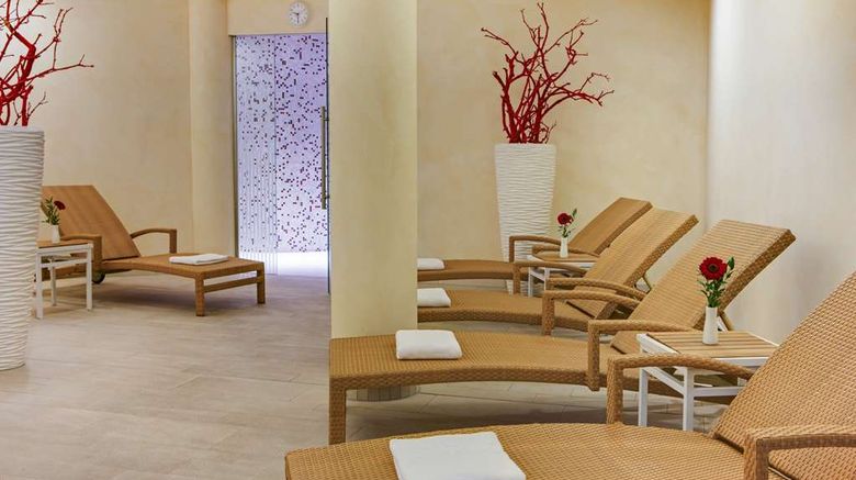 <b>Steigenberger Hotel de Saxe Spa</b>. Images powered by <a href="https://iceportal.shijigroup.com/" title="IcePortal" target="_blank">IcePortal</a>.