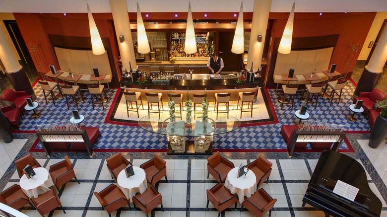 <b>Steigenberger Hotel de Saxe Restaurant</b>. Images powered by <a href="https://iceportal.shijigroup.com/" title="IcePortal" target="_blank">IcePortal</a>.