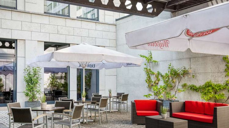 IntercityHotel Dresden Exterior