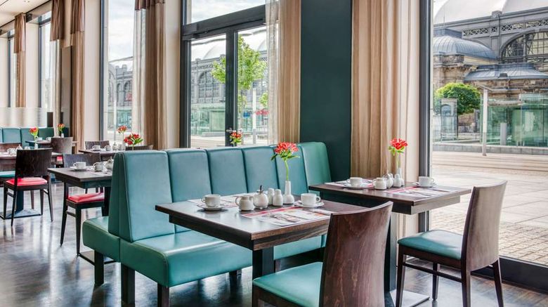 <b>IntercityHotel Dresden Restaurant</b>. Images powered by <a href="https://iceportal.shijigroup.com/" title="IcePortal" target="_blank">IcePortal</a>.