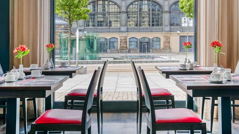 <b>IntercityHotel Dresden Restaurant</b>. Images powered by <a href="https://iceportal.shijigroup.com/" title="IcePortal" target="_blank">IcePortal</a>.