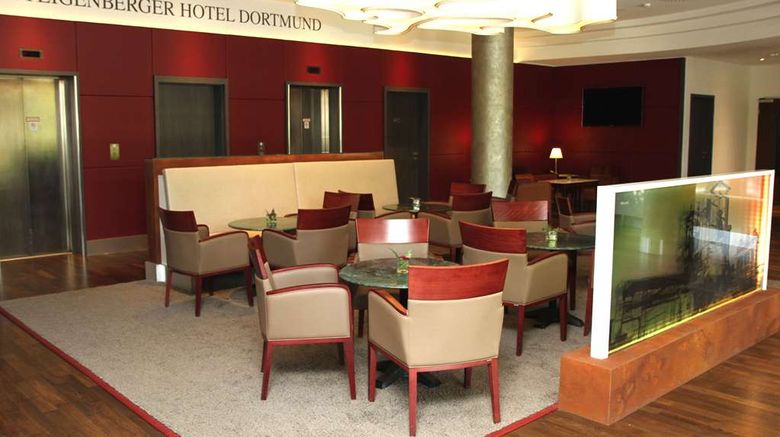 <b>Steigenberger Hotel Dortmund Lobby</b>. Images powered by <a href="https://iceportal.shijigroup.com/" title="IcePortal" target="_blank">IcePortal</a>.