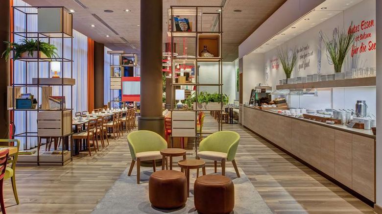 <b>IntercityHotel Duisburg Restaurant</b>. Images powered by <a href="https://iceportal.shijigroup.com/" title="IcePortal" target="_blank">IcePortal</a>.