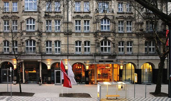 Hotel Duesseldorf Exterior