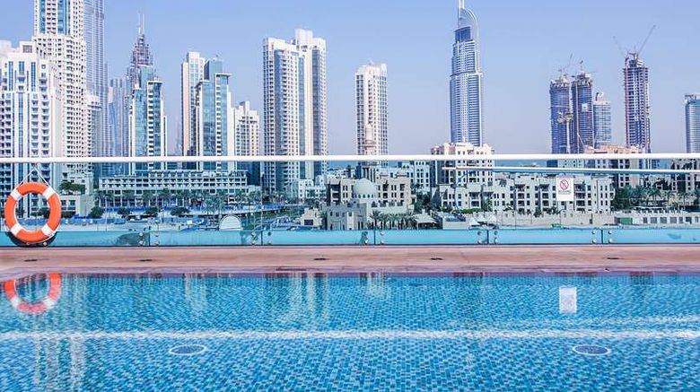 <b>Pullman Dubai Downtown Hotel Pool</b>. Images powered by <a href="https://iceportal.shijigroup.com/" title="IcePortal" target="_blank">IcePortal</a>.
