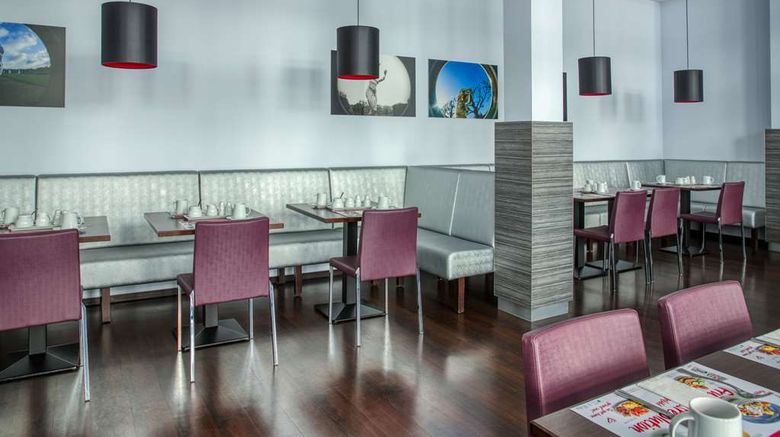 <b>IntercityHotel Hannover Restaurant</b>. Images powered by <a href="https://iceportal.shijigroup.com/" title="IcePortal" target="_blank">IcePortal</a>.
