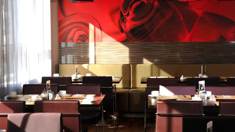 <b>IntercityHotel Hamburg-Altona Restaurant</b>. Images powered by <a href="https://iceportal.shijigroup.com/" title="IcePortal" target="_blank">IcePortal</a>.