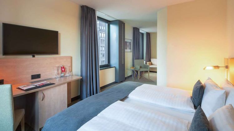 IntercityHotel Hamburg Hauptbahnhof Room