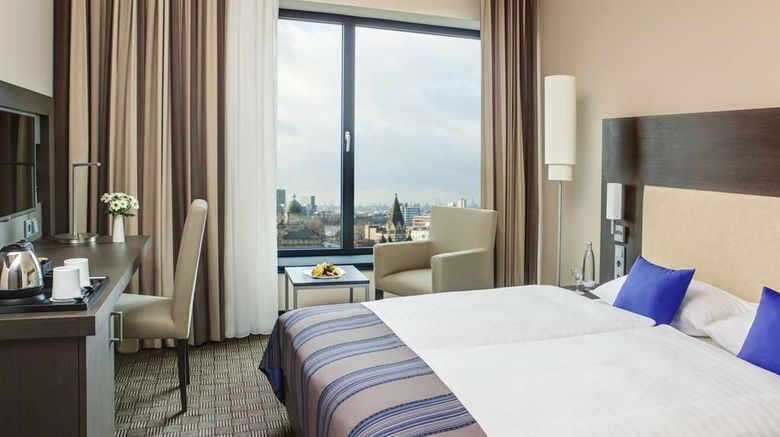 <b>IntercityHotel Hamburg Dammtor Messe Room</b>. Images powered by <a href="https://iceportal.shijigroup.com/" title="IcePortal" target="_blank">IcePortal</a>.