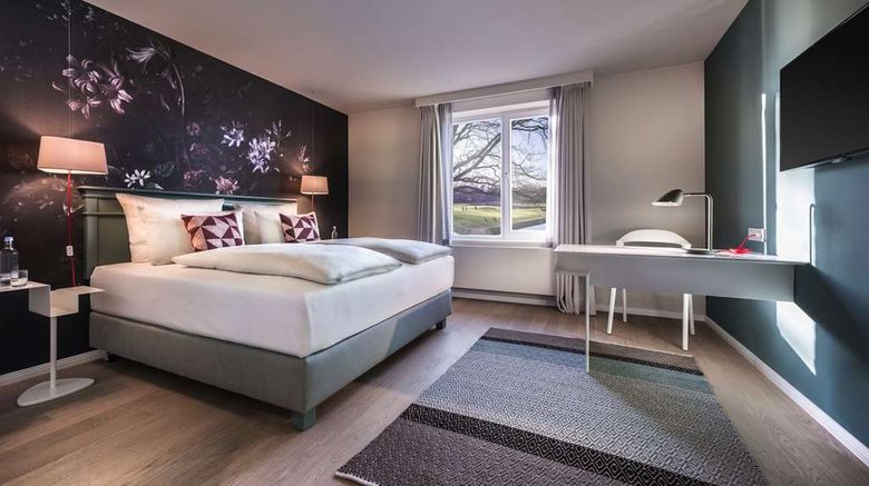 <b>Steigenberger Hotel Treudelberg Room</b>. Images powered by <a href="https://iceportal.shijigroup.com/" title="IcePortal" target="_blank">IcePortal</a>.