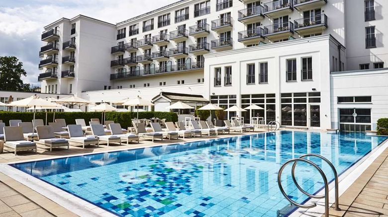 <b>Steigenberger Grandhotel and Spa Pool</b>. Images powered by <a href="https://iceportal.shijigroup.com/" title="IcePortal" target="_blank">IcePortal</a>.
