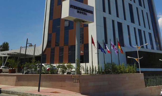 Royal Stay Palace Hotel Exterior