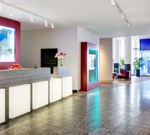 IntercityHotel Kiel Lobby