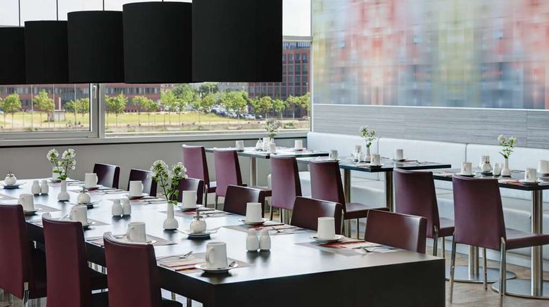 <b>IntercityHotel Kiel Restaurant</b>. Images powered by <a href="https://iceportal.shijigroup.com/" title="IcePortal" target="_blank">IcePortal</a>.