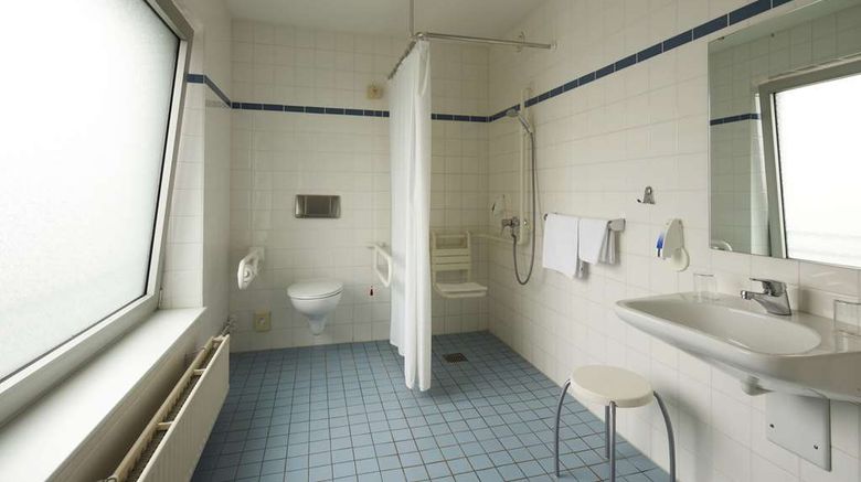 <b>IntercityHotel Kiel Room</b>. Images powered by <a href="https://iceportal.shijigroup.com/" title="IcePortal" target="_blank">IcePortal</a>.