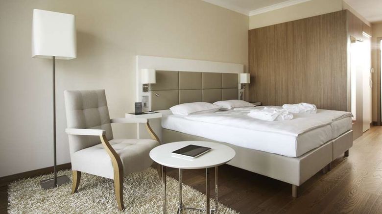 <b>Steigenberger Hotel & Spa Krems Room</b>. Images powered by <a href="https://iceportal.shijigroup.com/" title="IcePortal" target="_blank">IcePortal</a>.