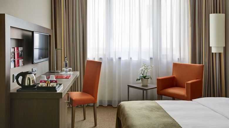 <b>IntercityHotel Leipzig Room</b>. Images powered by <a href="https://iceportal.shijigroup.com/" title="IcePortal" target="_blank">IcePortal</a>.
