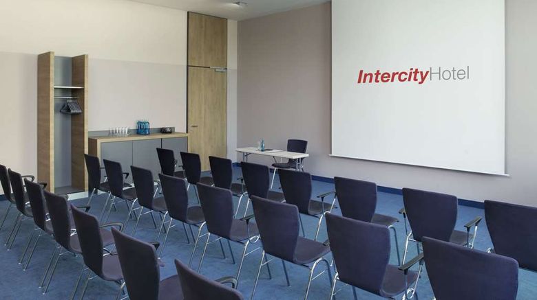 <b>IntercityHotel Leipzig Meeting</b>. Images powered by <a href="https://iceportal.shijigroup.com/" title="IcePortal" target="_blank">IcePortal</a>.