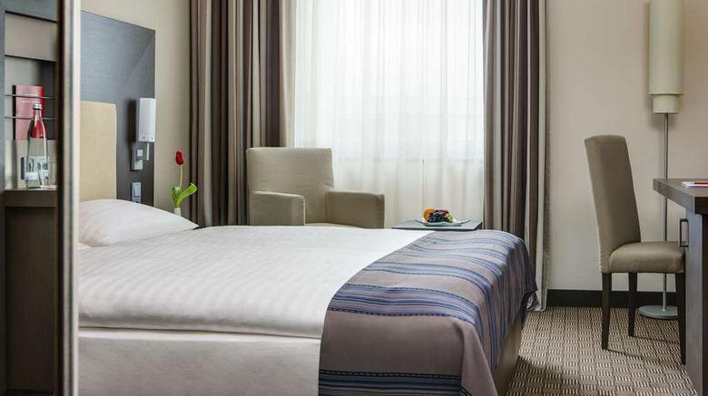 <b>IntercityHotel Ingolstadt Room</b>. Images powered by <a href="https://iceportal.shijigroup.com/" title="IcePortal" target="_blank">IcePortal</a>.